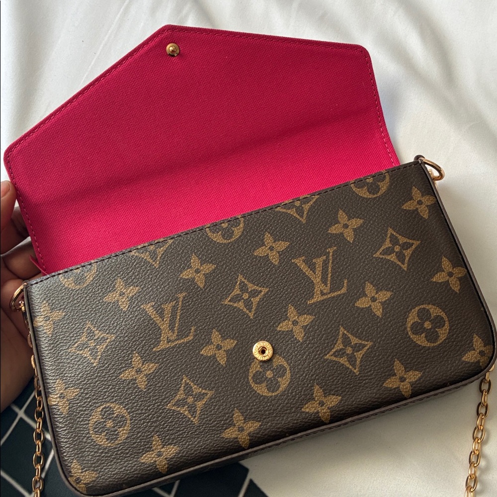 Louis Vuitton Pochette Félicie in Monogram - removable gold chain & Pink lining - Picture 11 of 17
